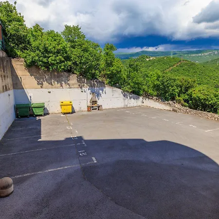 Dachgeschoss Mit Meerblick, Privatparkplatz Und Waschmaschine شقة