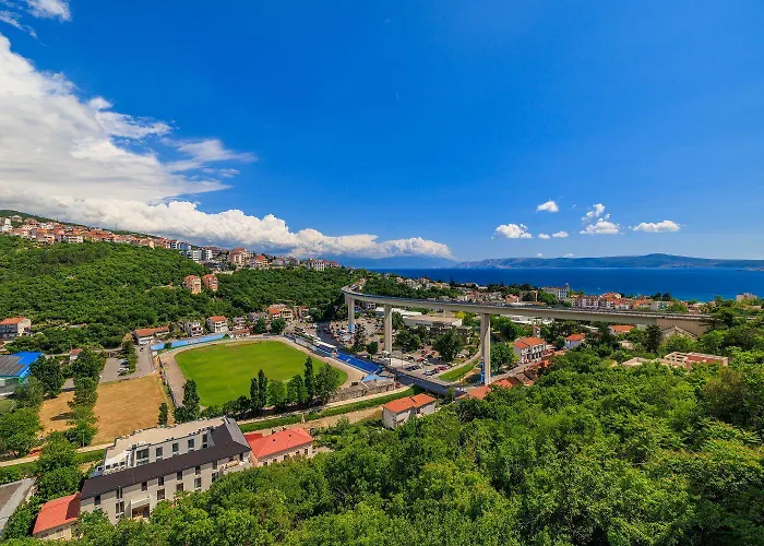 아파트 Dachgeschoss Mit Meerblick, Privatparkplatz Und Waschmaschine 크리크베니카