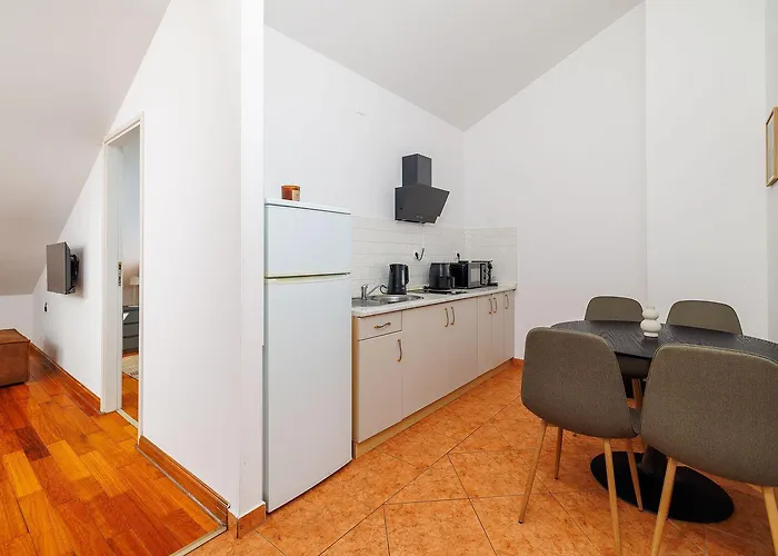 Dachgeschoss Mit Meerblick, Privatparkplatz Und Waschmaschine *